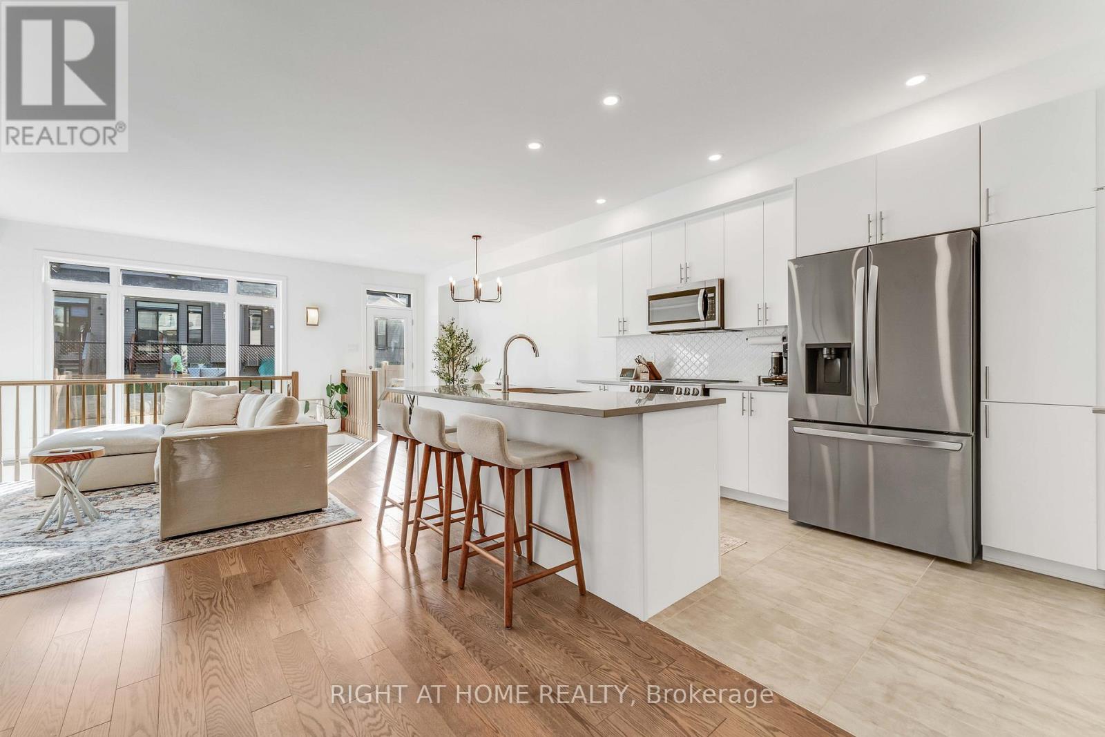 623 Rathburn Lane, Ottawa, Ontario  K1T 0V7 - Photo 11 - X12149566