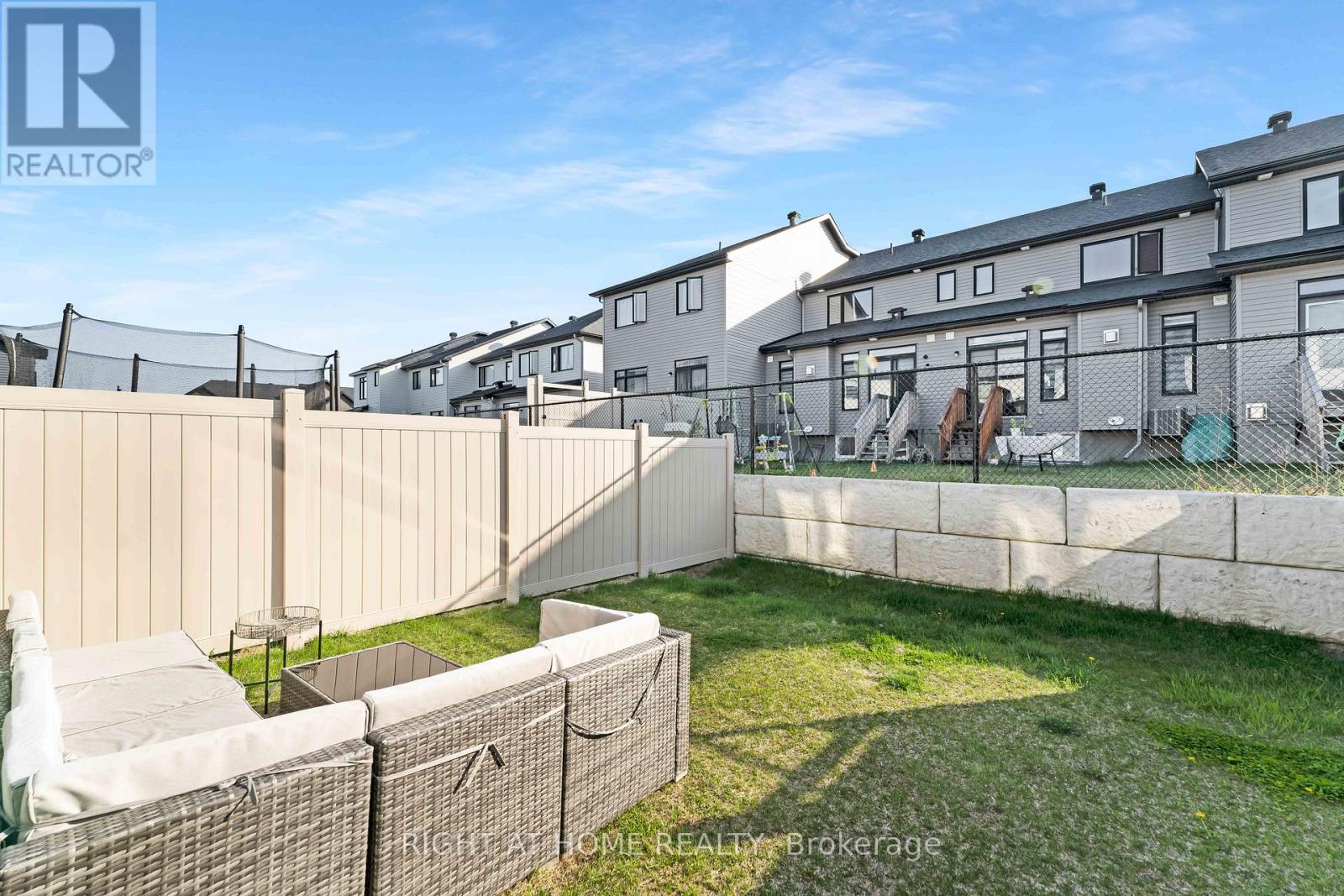 623 Rathburn Lane, Ottawa, Ontario  K1T 0V7 - Photo 30 - X12149566