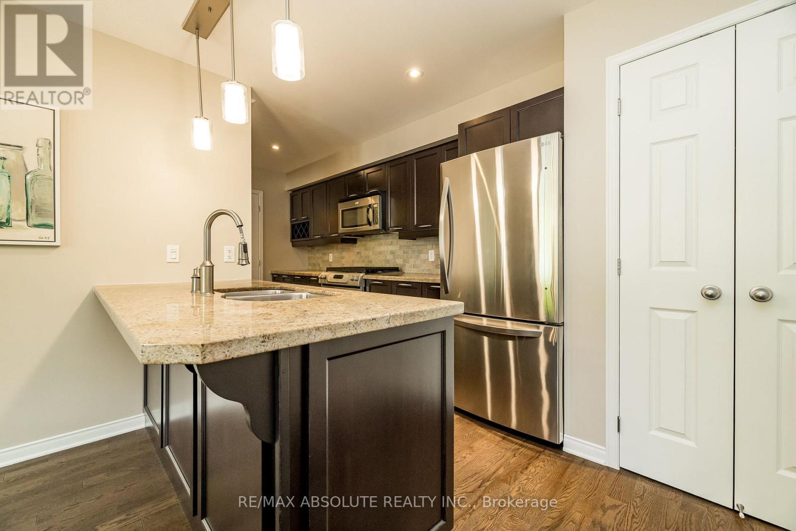 400 Evenwood Pvt, Ottawa, Ontario  K2J 0E5 - Photo 10 - X12149582