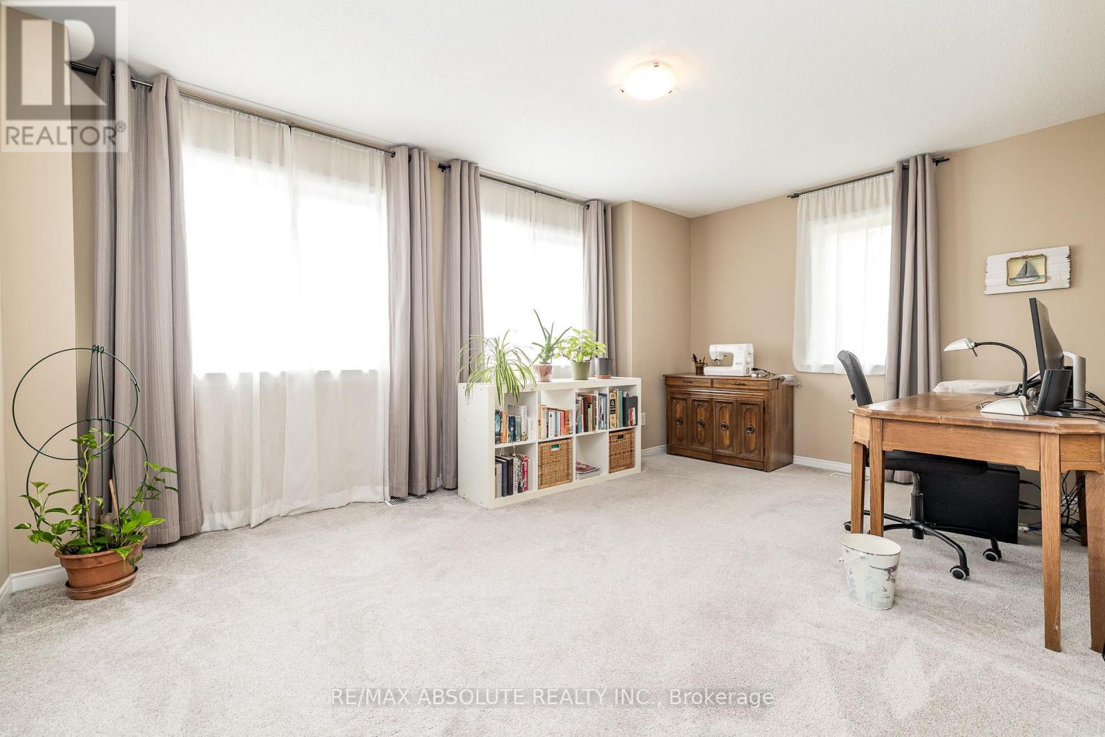 400 Evenwood Pvt, Ottawa, Ontario  K2J 0E5 - Photo 19 - X12149582