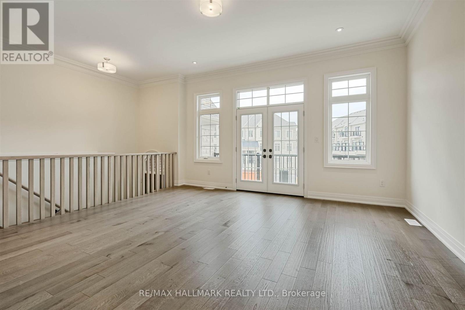 Property at 5 WEST VILLAGE LANE image 3