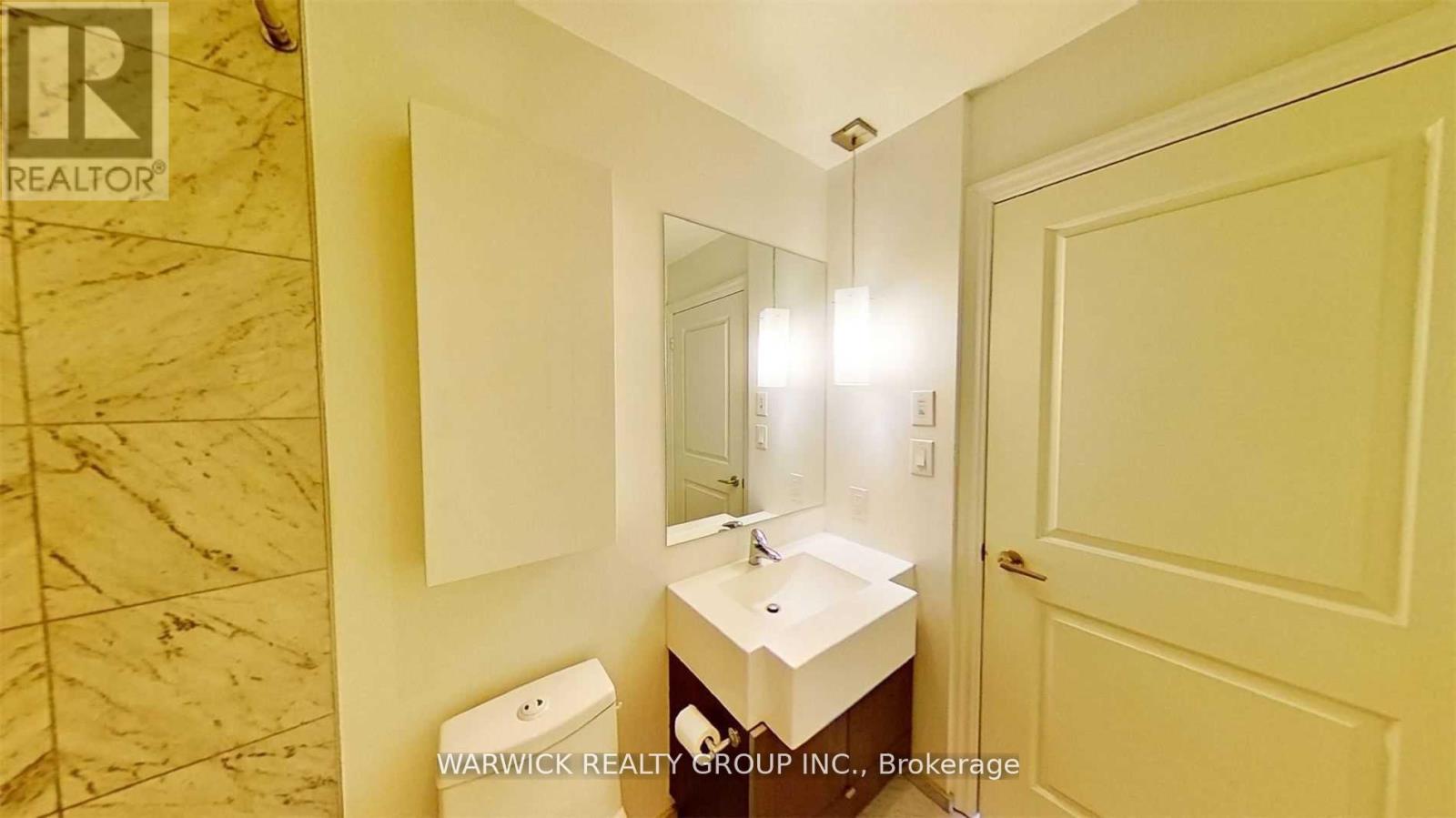 3409 - 8 The Esplanade, Toronto, Ontario  M5E 0A6 - Photo 8 - C12149590