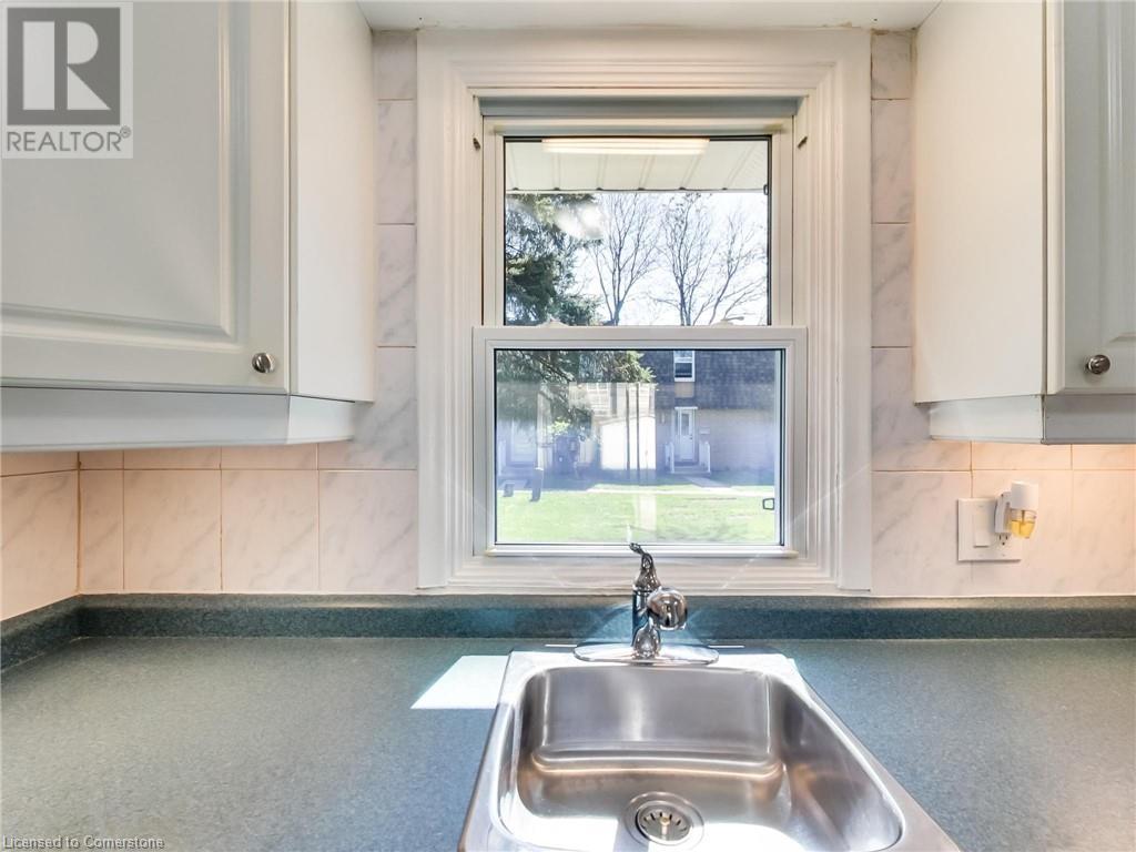 153 Limeridge Road W Unit# 16, Hamilton, Ontario  L9C 2V3 - Photo 5 - 40728997