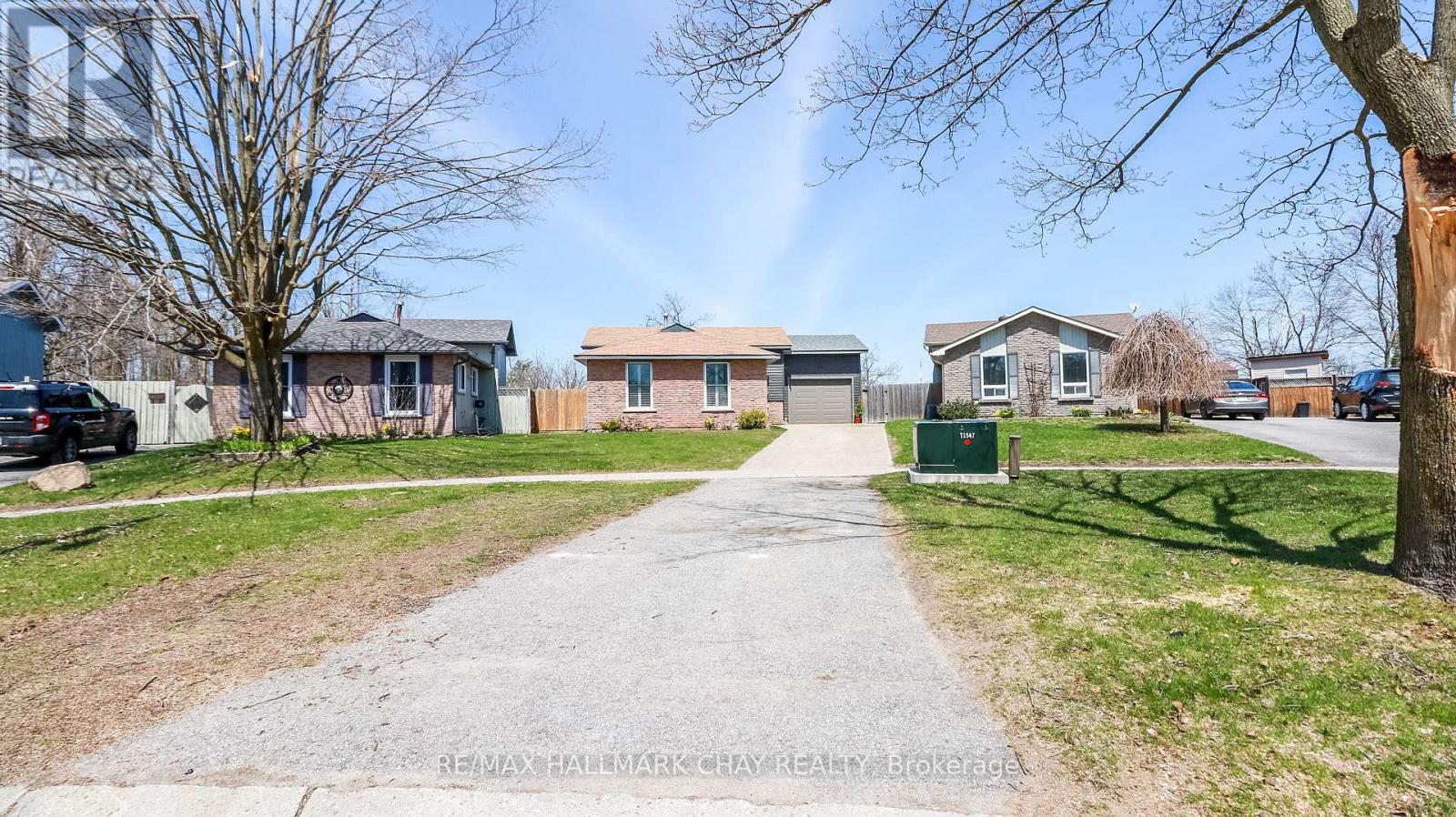 51 Christie Crescent, Barrie, Ontario  L4N 4V2 - Photo 3 - S12149604