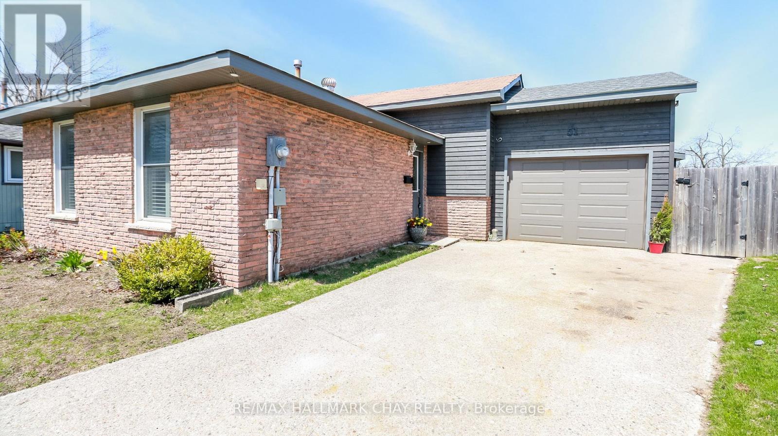 51 Christie Crescent, Barrie, Ontario  L4N 4V2 - Photo 5 - S12149604