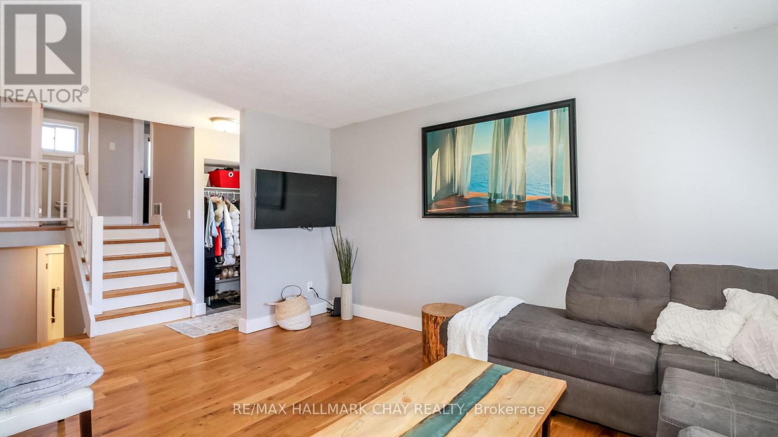 51 Christie Crescent, Barrie, Ontario  L4N 4V2 - Photo 8 - S12149604