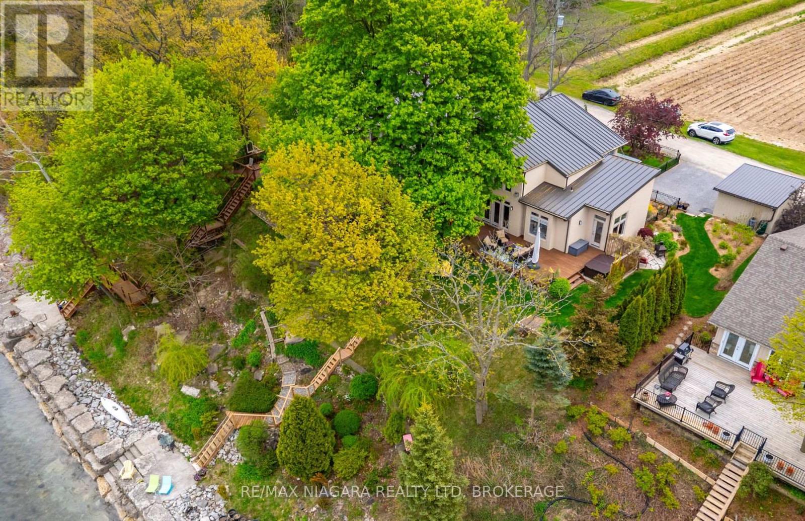 1134 Lakeshore Road W, St. Catharines, Ontario  L2R 6P9 - Photo 38 - X12149630