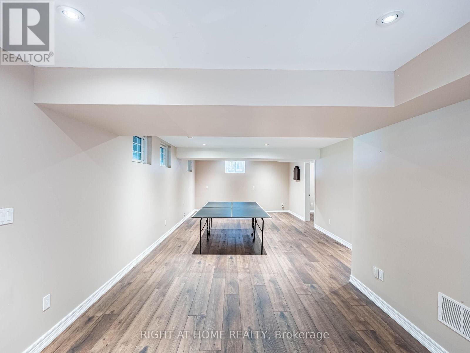 30 Haliburton Avenue, Toronto, Ontario  M9B 4Y4 - Photo 27 - W12149595