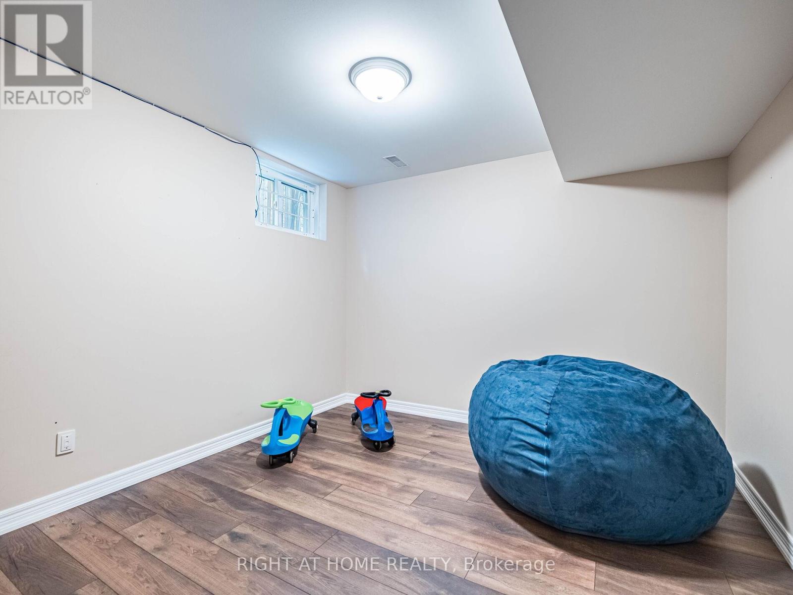 30 Haliburton Avenue, Toronto, Ontario  M9B 4Y4 - Photo 29 - W12149595