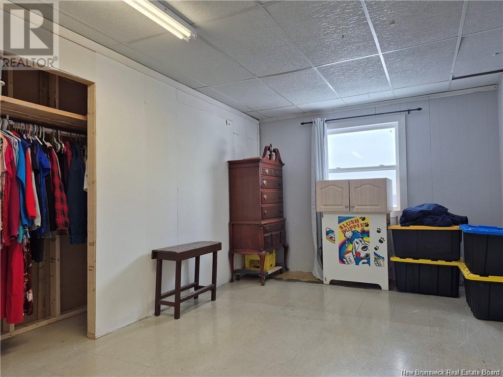 563 Rue Principale, Pointe-Verte, New Brunswick  E8J 3A2 - Photo 14 - NB116752