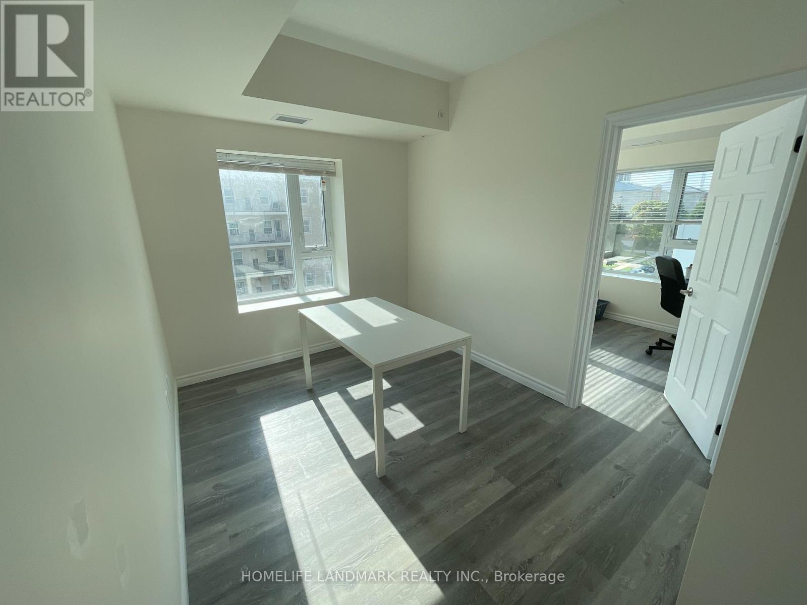 602 - 246 Lester Street, Waterloo, Ontario  N2L 3W5 - Photo 10 - X12149598