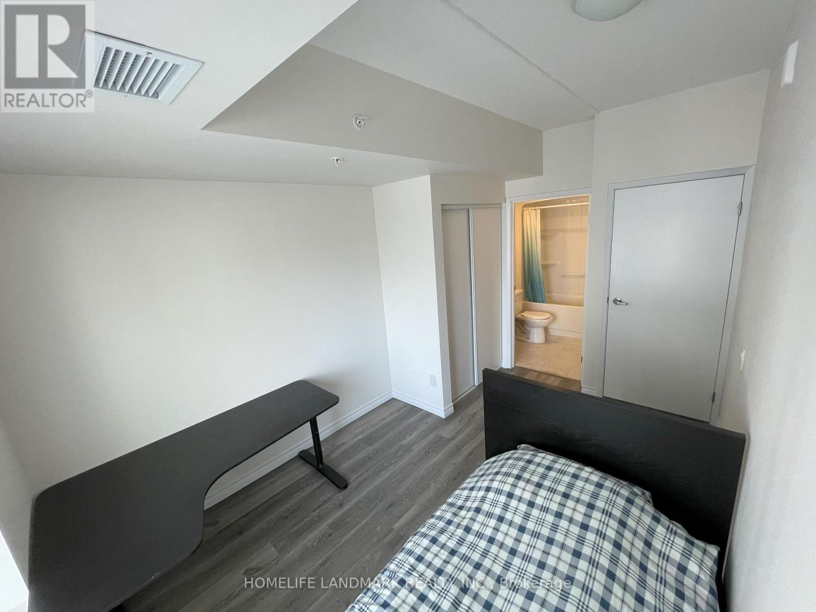 602 - 246 Lester Street, Waterloo, Ontario  N2L 3W5 - Photo 14 - X12149598
