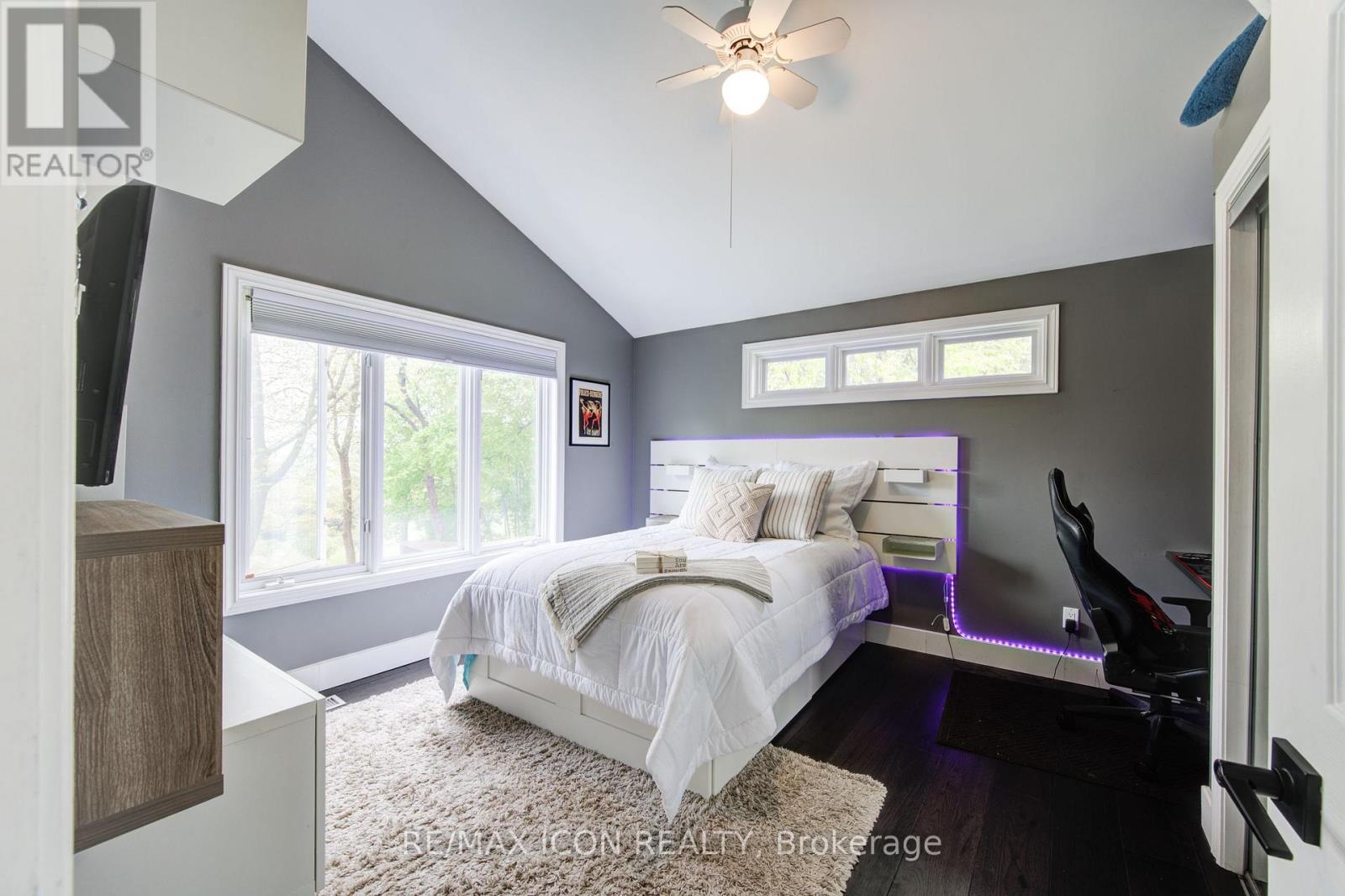 62 Maple Avenue, Hamilton, Ontario  L9H 4W4 - Photo 26 - X12149619