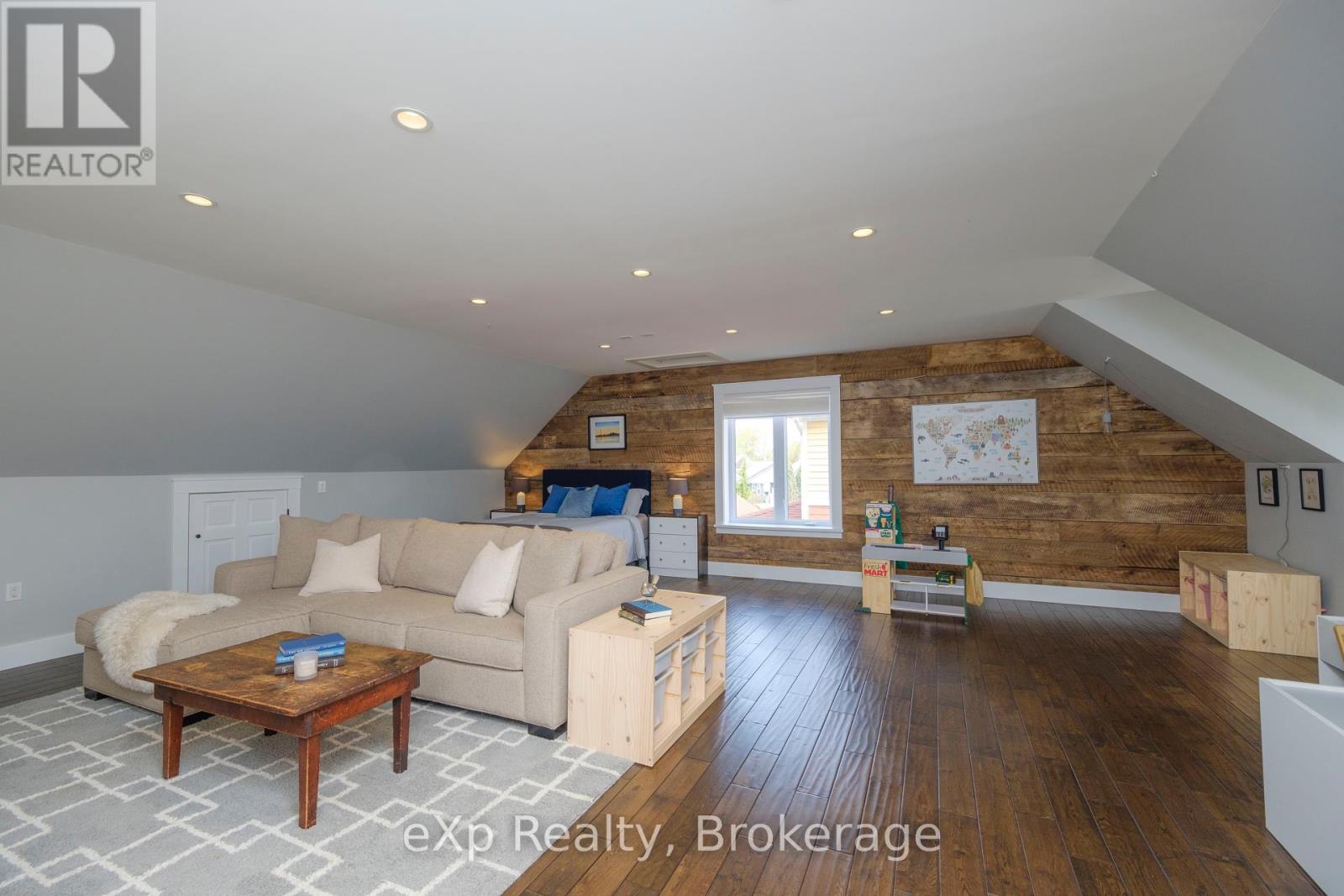 31 Eastgate Drive, Saugeen Shores, Ontario  N0H 2L0 - Photo 23 - X12149636