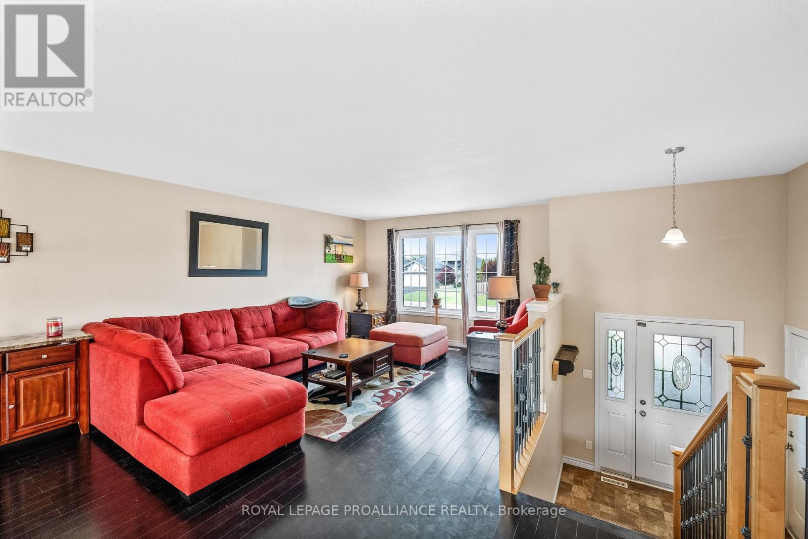 4 Beacon Drive, Brighton, Ontario  K0K 1H0 - Photo 4 - X12149632