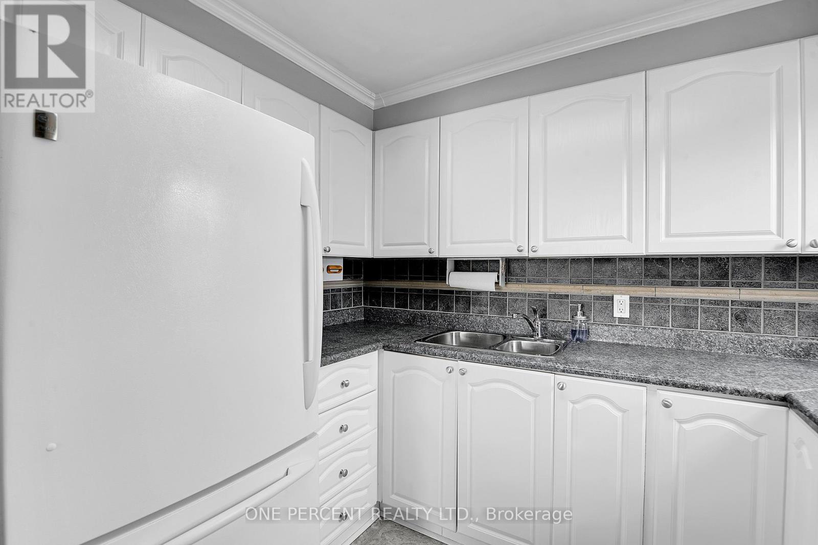 204 - 1440 Heron Road, Ottawa, Ontario  K1V 0X2 - Photo 16 - X12149647