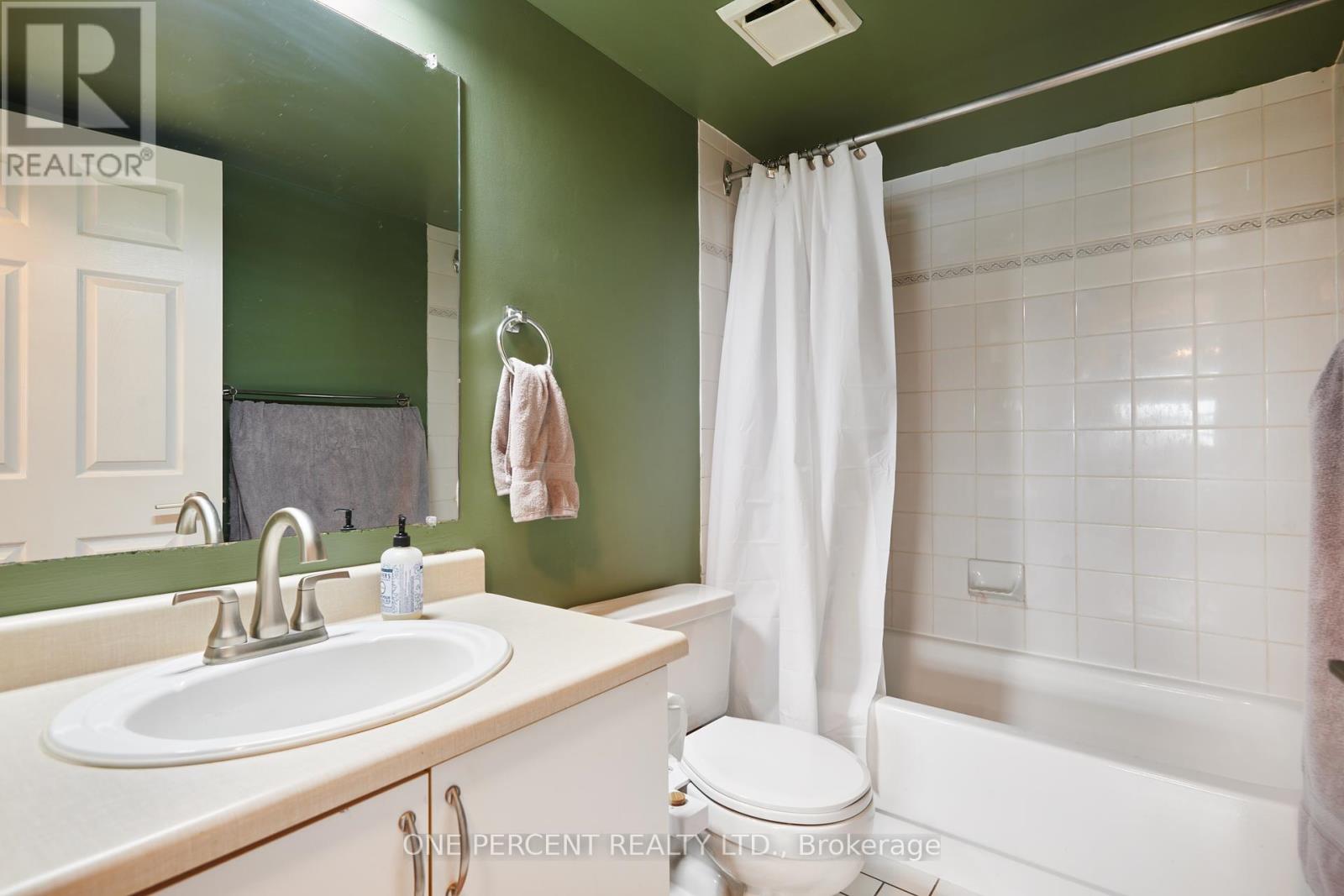 204 - 1440 Heron Road, Ottawa, Ontario  K1V 0X2 - Photo 22 - X12149647