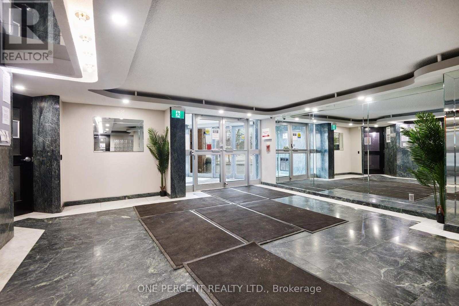 204 - 1440 Heron Road, Ottawa, Ontario  K1V 0X2 - Photo 3 - X12149647