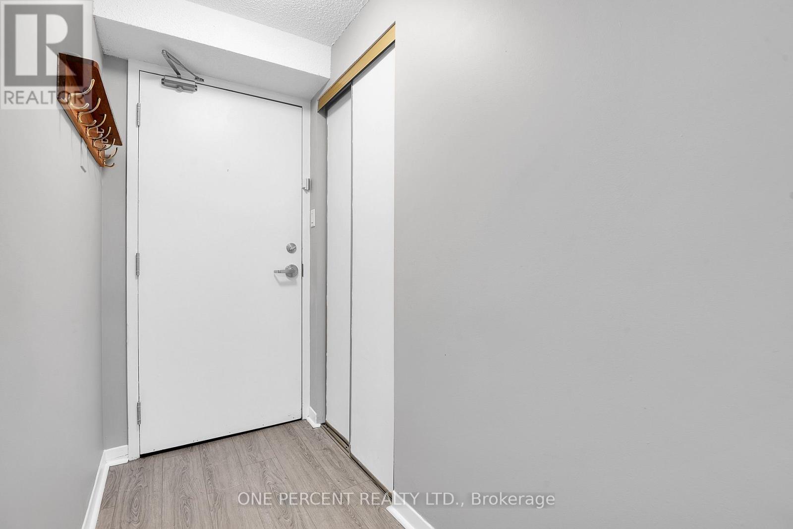 204 - 1440 Heron Road, Ottawa, Ontario  K1V 0X2 - Photo 5 - X12149647