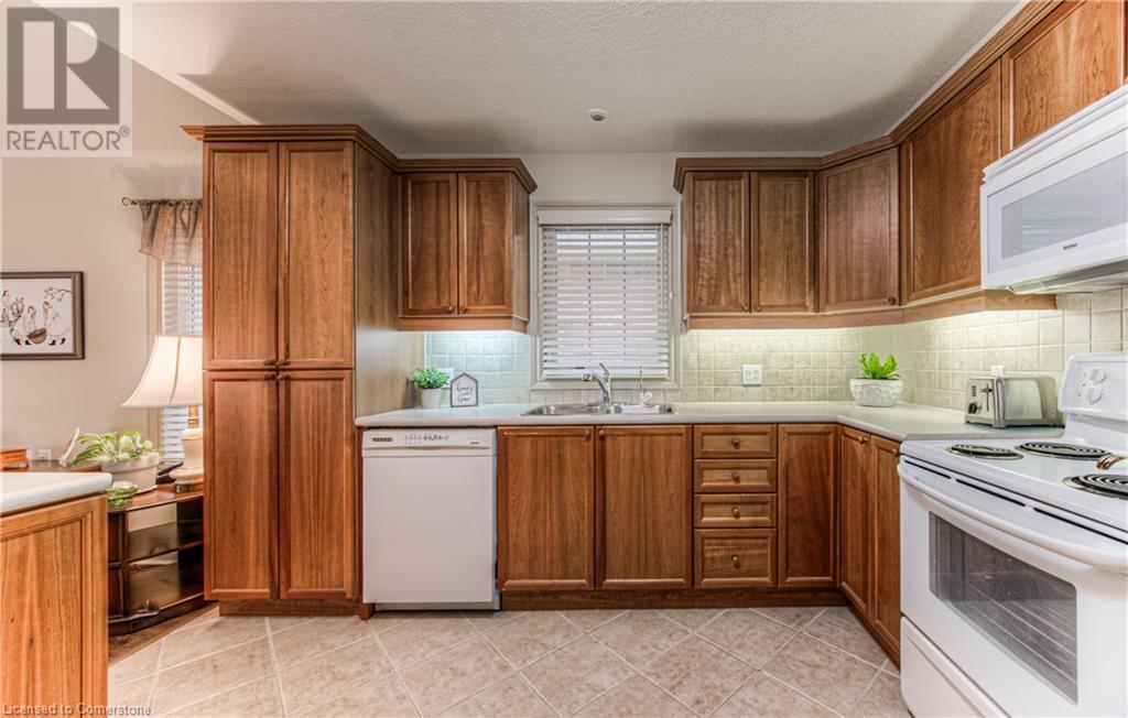 350 Doon Valley Drive Unit# 10d, Kitchener, Ontario  N2P 2M9 - Photo 16 - 40728386