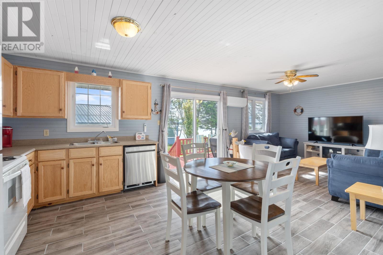 84 Blue Heron Drive, Tracadie, Prince Edward Island  C0A 1N0 - Photo 13 - 202511053