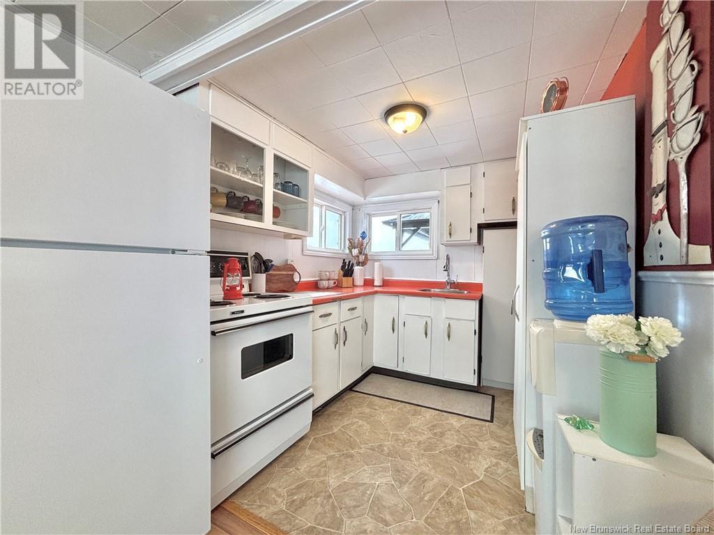 778 John Cormier, Beresford, New Brunswick  E8K 1W1 - Photo 8 - NB113708
