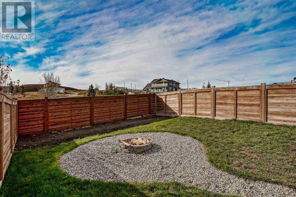 Property at 225 Sage Bluff Rise NW image 4