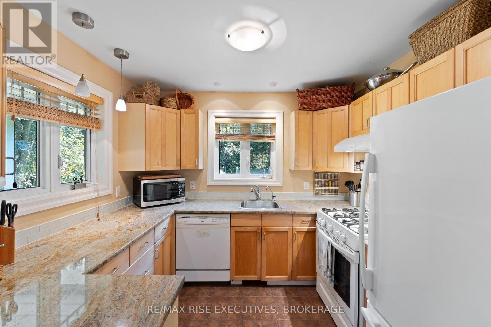 5209 Highway 15, Kingston, Ontario  K0H 2N0 - Photo 8 - X12149750