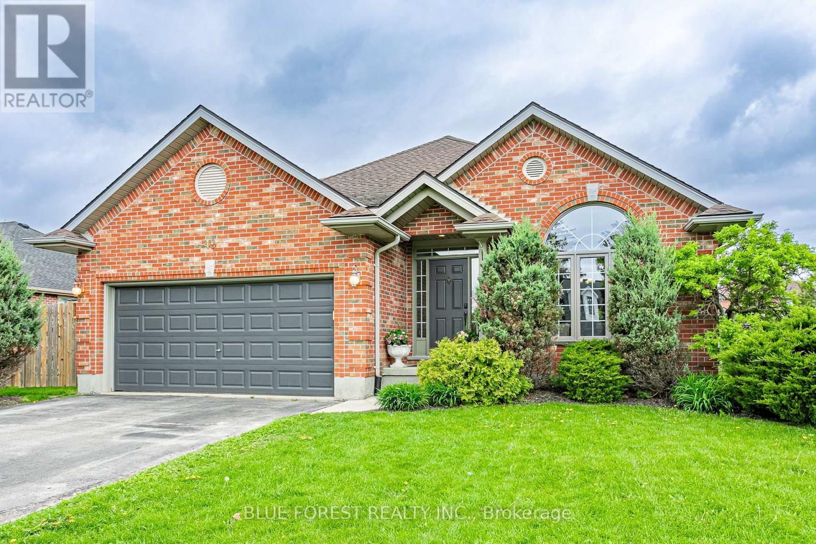 49 PARKVIEW DRIVE, Thames Centre, Ontario