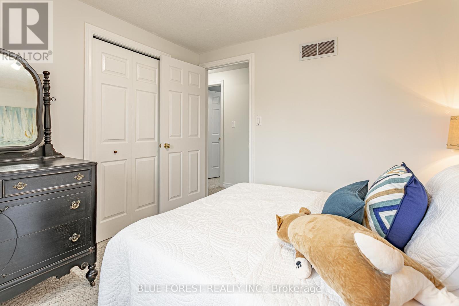 49 Parkview Drive, Thames Centre, Ontario  N0L 1G2 - Photo 10 - X12149662