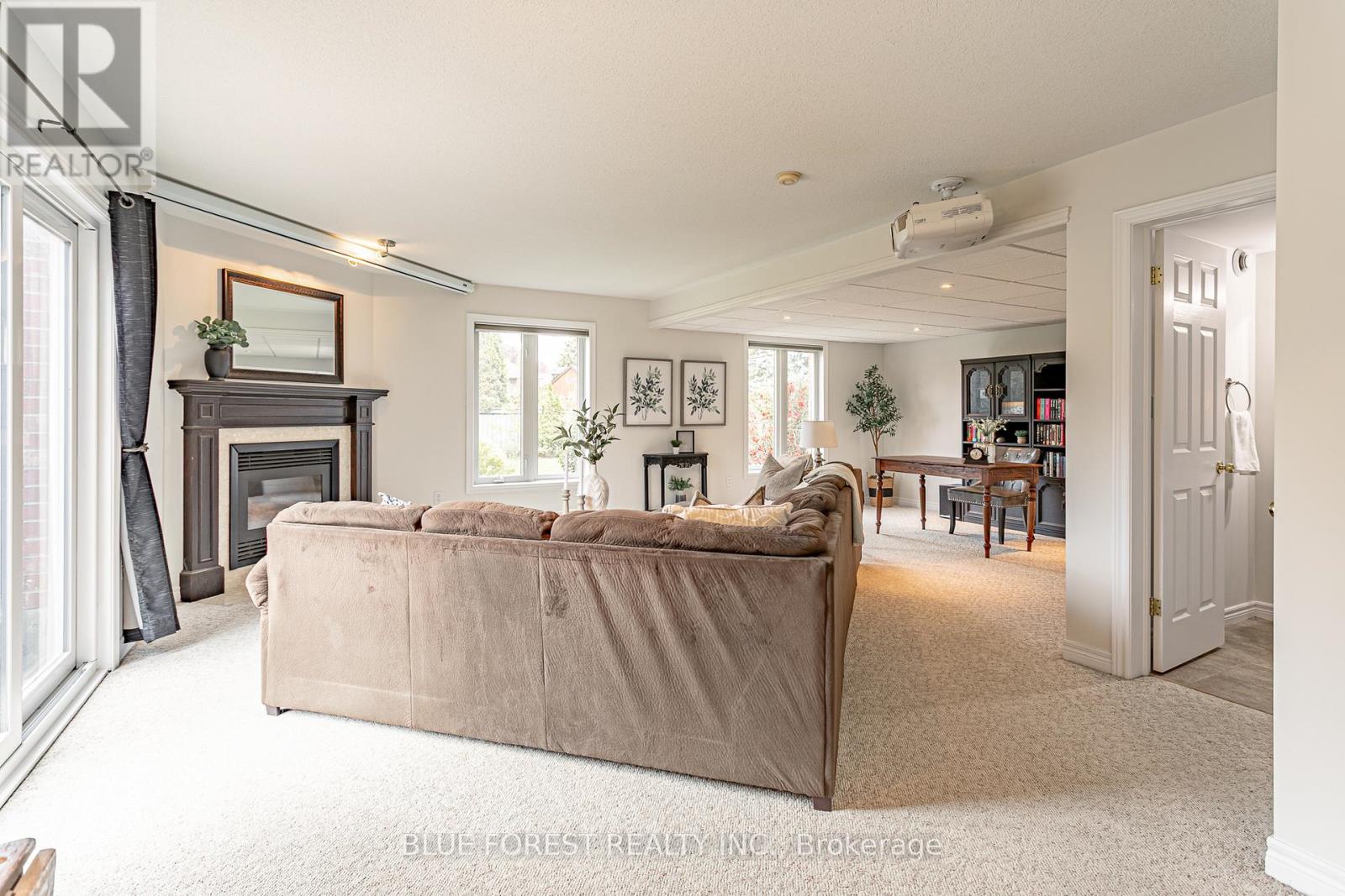 49 Parkview Drive, Thames Centre, Ontario  N0L 1G2 - Photo 17 - X12149662
