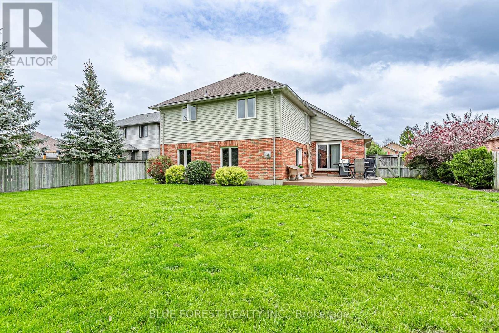 49 Parkview Drive, Thames Centre, Ontario  N0L 1G2 - Photo 28 - X12149662