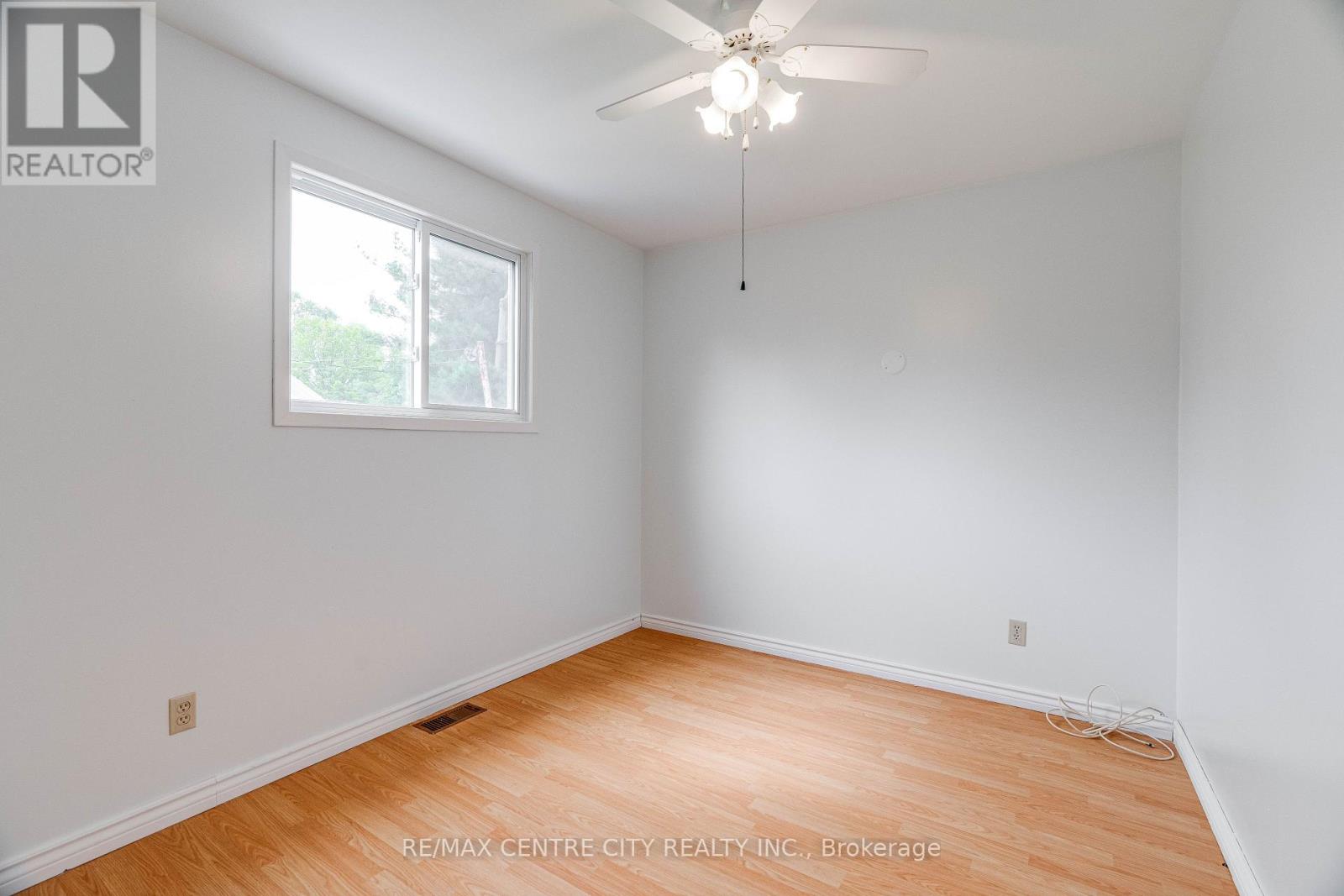 70 Scott Street W, Strathroy-Caradoc, Ontario  N7G 1J4 - Photo 14 - X12149720
