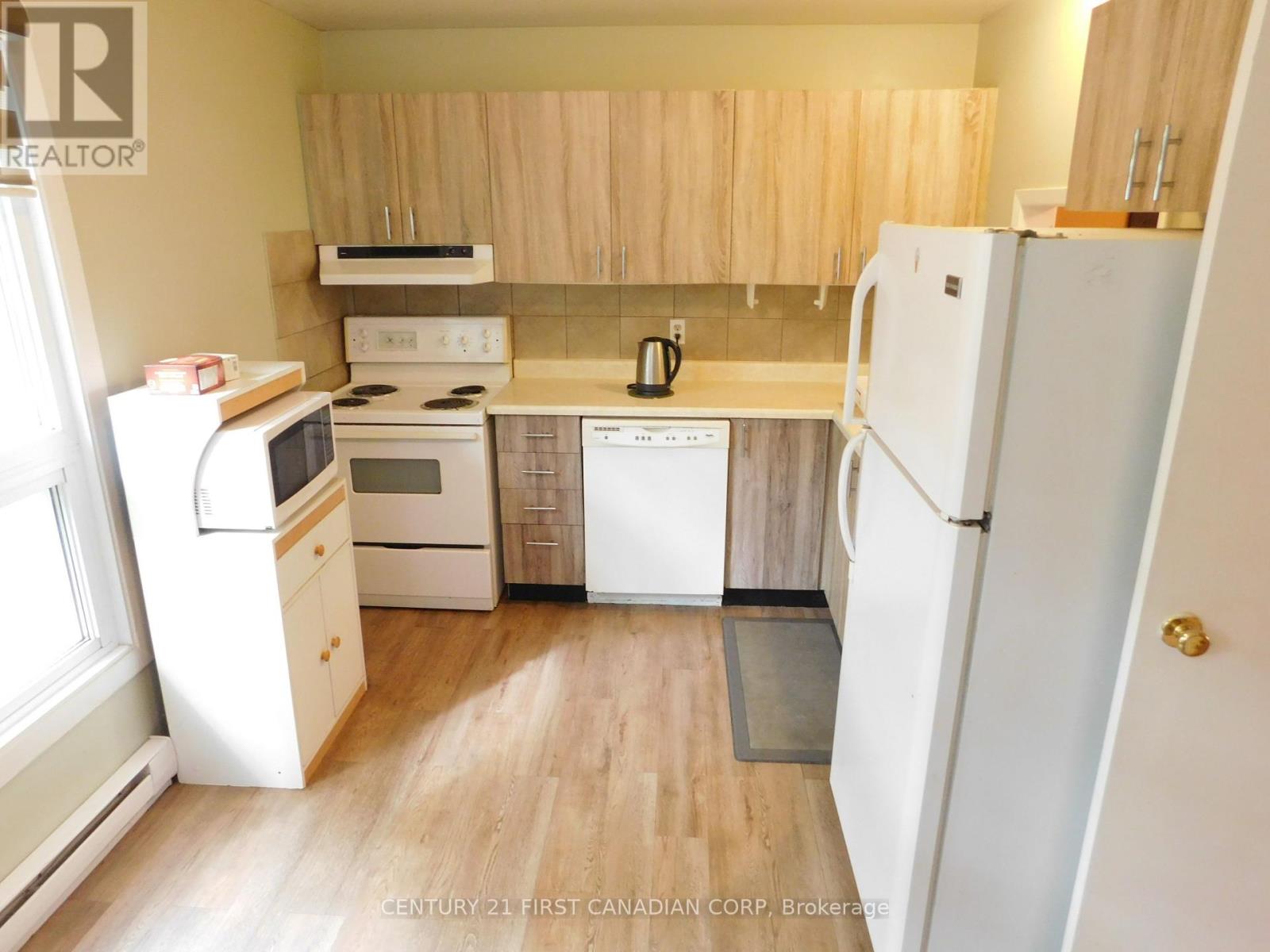 22 - 253 Taylor Street, London East, Ontario  N5Y 2J6 - Photo 4 - X12149741