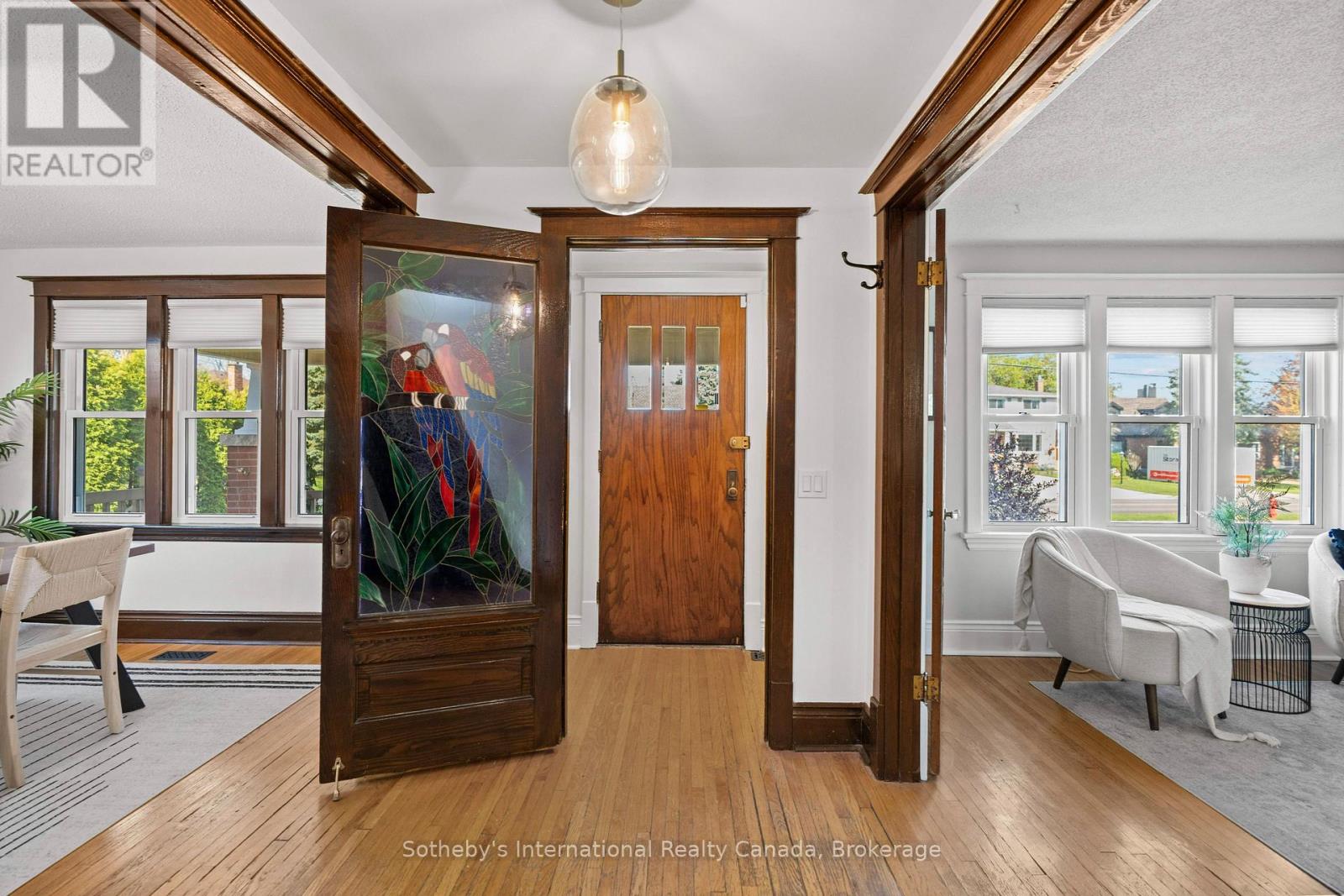 122 Lake Avenue Drive, Hamilton, Ontario  L8G 3N4 - Photo 4 - X12149679