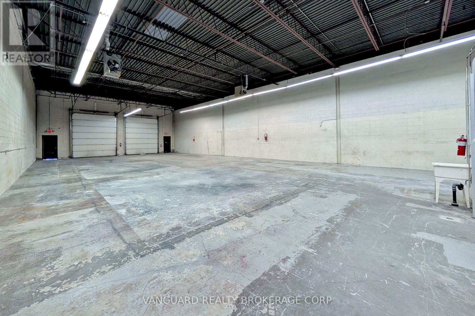 12-13 - 140 Bradwick Drive, Vaughan (Concord), Ontario  L4K 1K8 - Photo 14 - N12118993