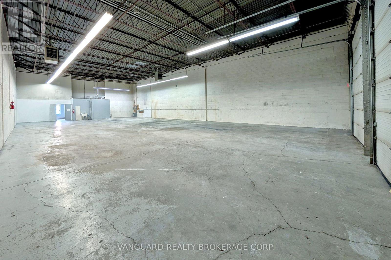 12-13 - 140 Bradwick Drive, Vaughan (Concord), Ontario  L4K 1K8 - Photo 15 - N12118993