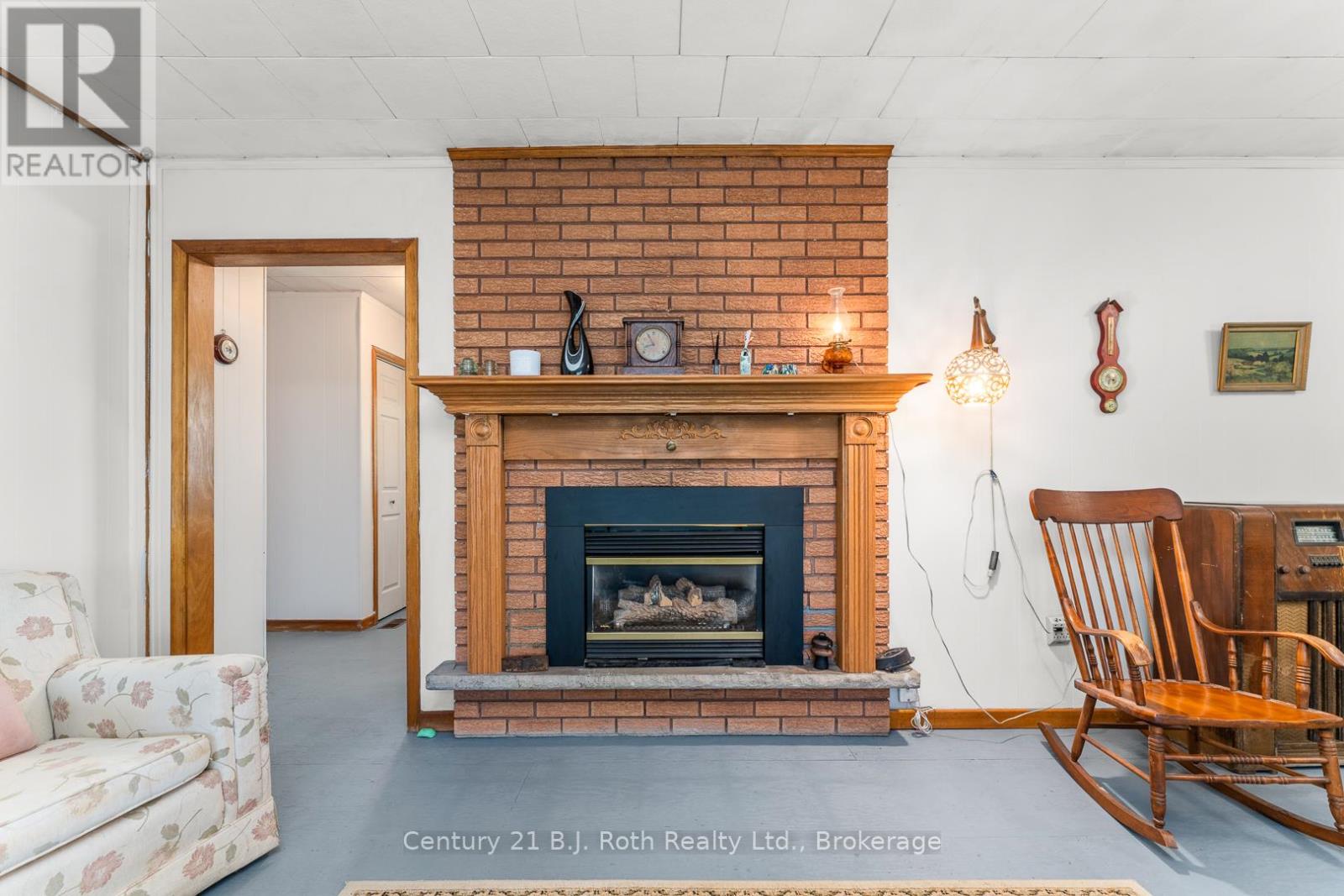 1798 Barkway Road, Gravenhurst, Ontario  P1P 1R3 - Photo 8 - X12149713
