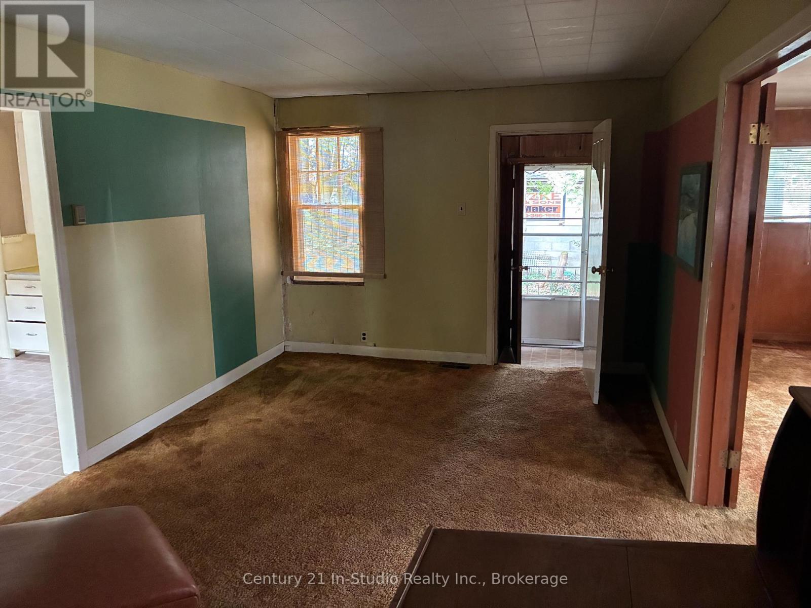 897 Mcdonald Avenue, Kincardine, Ontario  N2Z 1A5 - Photo 5 - X12149734