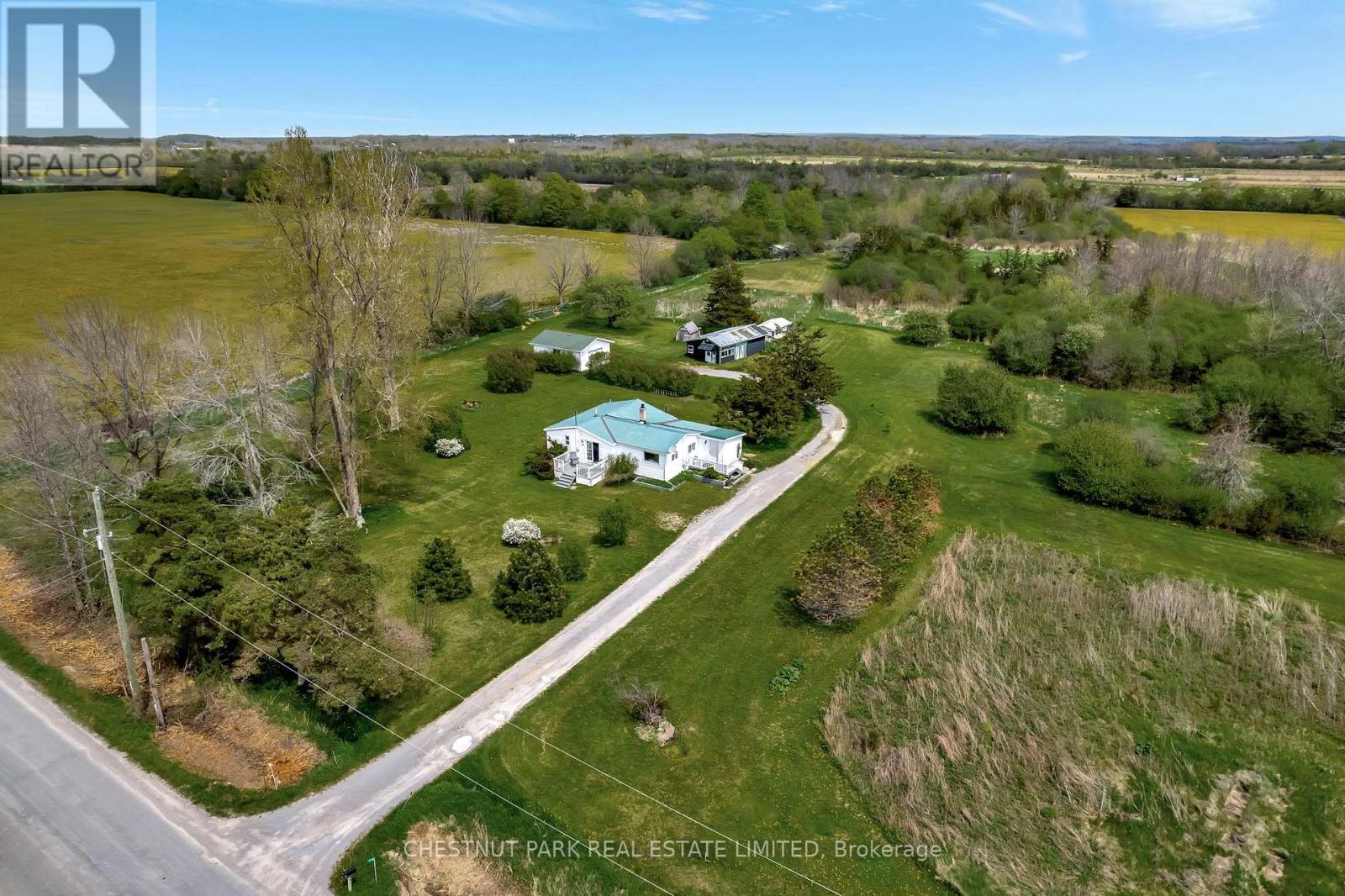 418 Matthie Road, Prince Edward County, Ontario  K0K 1G0 - Photo 12 - X12149735