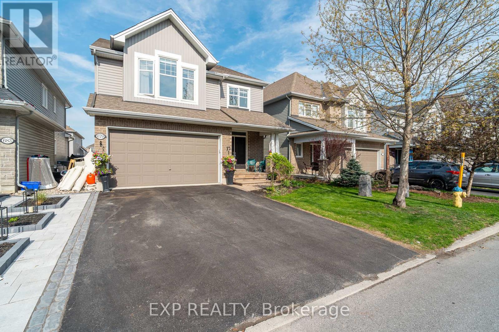 679 Rockrose Way, Ottawa, Ontario  K1T 0L7 - Photo 2 - X12149666