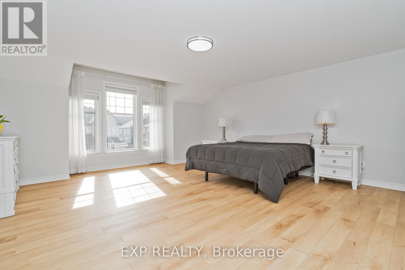 679 Rockrose Way, Ottawa, Ontario  K1T 0L7 - Photo 31 - X12149666