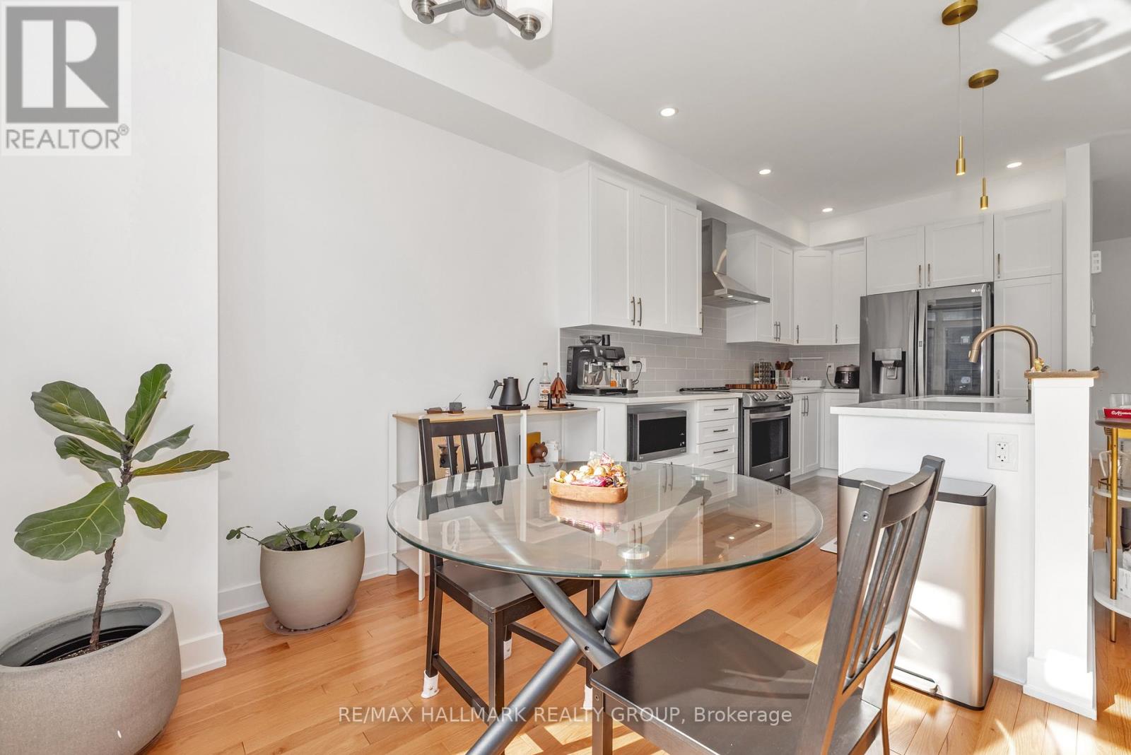 635 Rathburn Lane, Ottawa, Ontario  K1T 0V9 - Photo 12 - X12149690