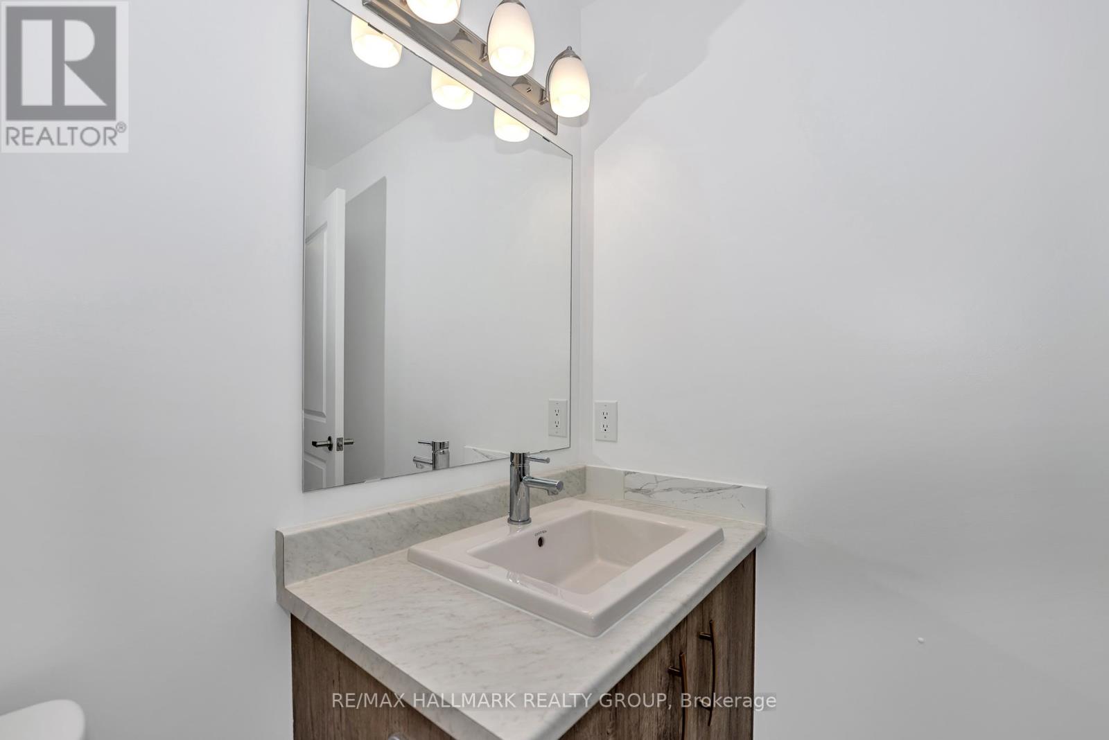 635 Rathburn Lane, Ottawa, Ontario  K1T 0V9 - Photo 28 - X12149690