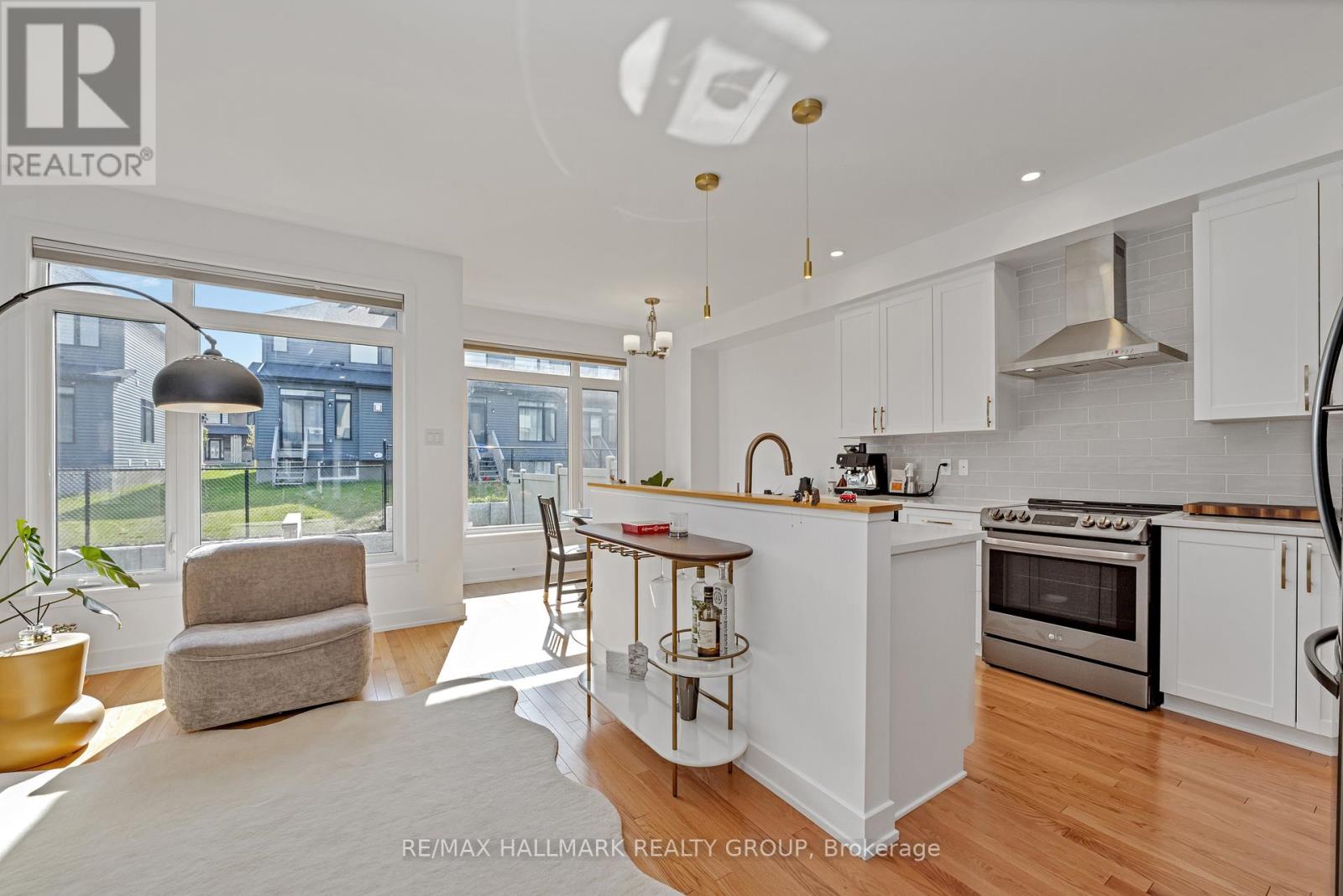 635 Rathburn Lane, Ottawa, Ontario  K1T 0V9 - Photo 8 - X12149690