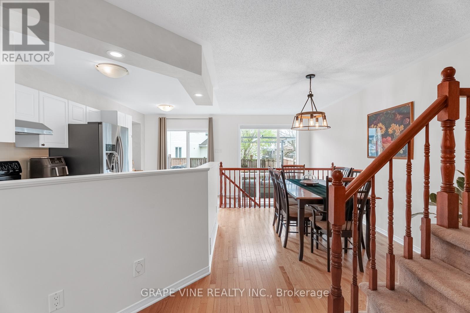 864 Nesting Way, Ottawa, Ontario  K4A 3X3 - Photo 13 - X12149691