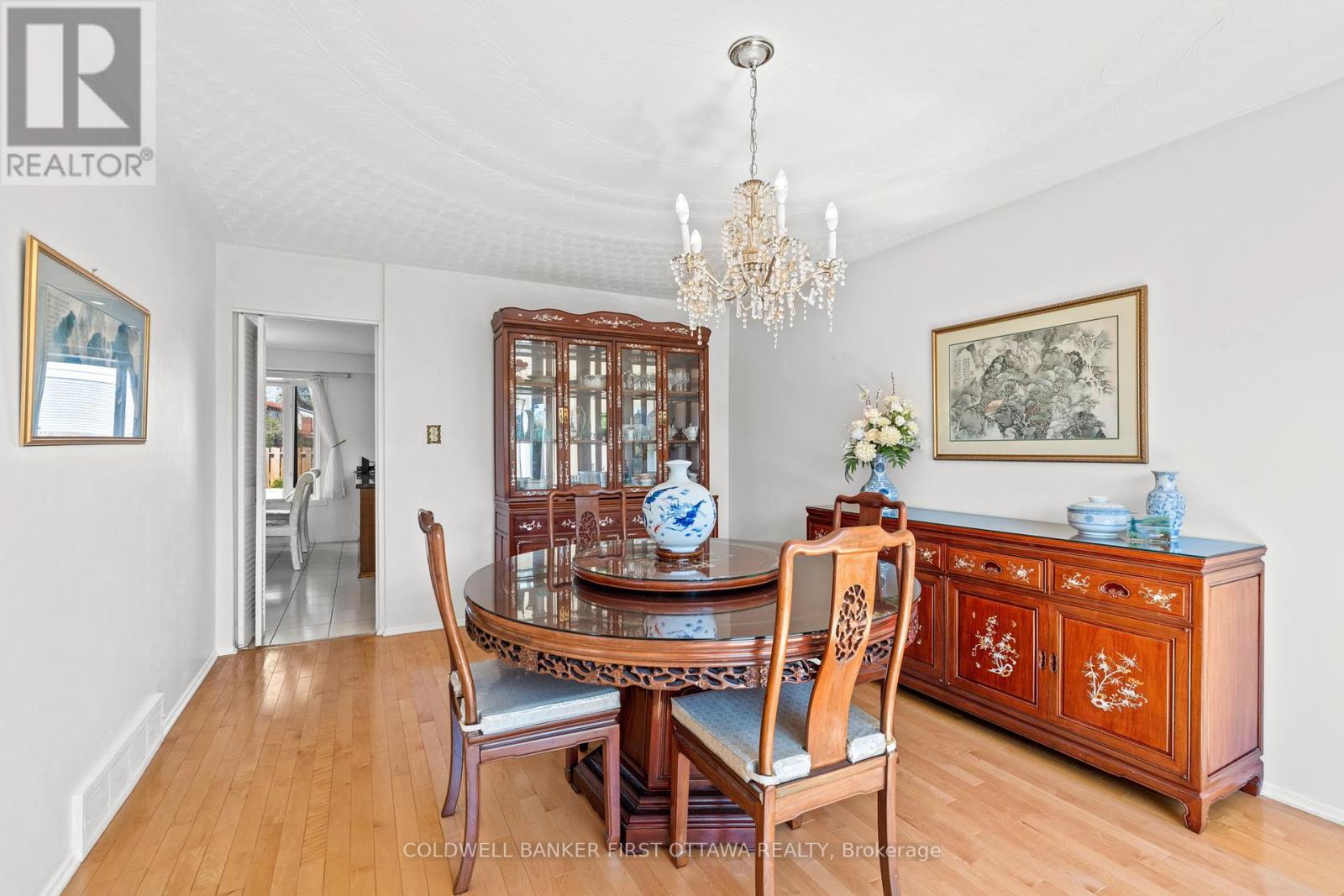 16 Denewood Crescent, Ottawa, Ontario  K2E 7G5 - Photo 12 - X12149724