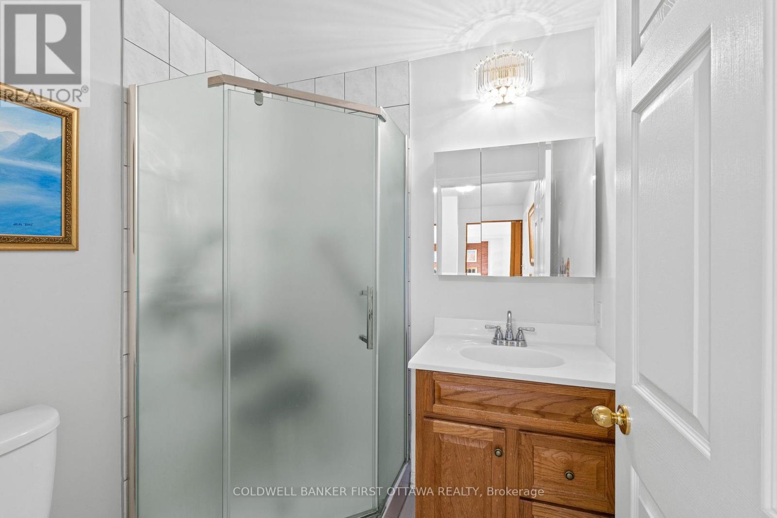 16 Denewood Crescent, Ottawa, Ontario  K2E 7G5 - Photo 25 - X12149724