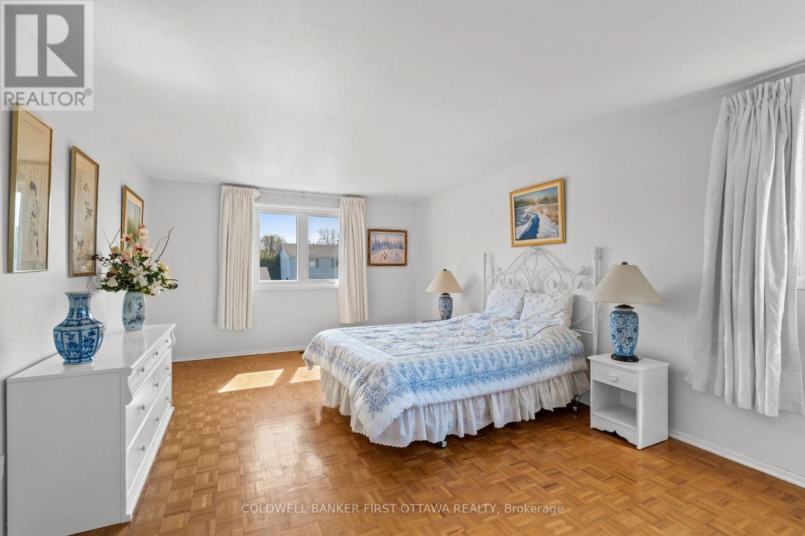 16 Denewood Crescent, Ottawa, Ontario  K2E 7G5 - Photo 36 - X12149724