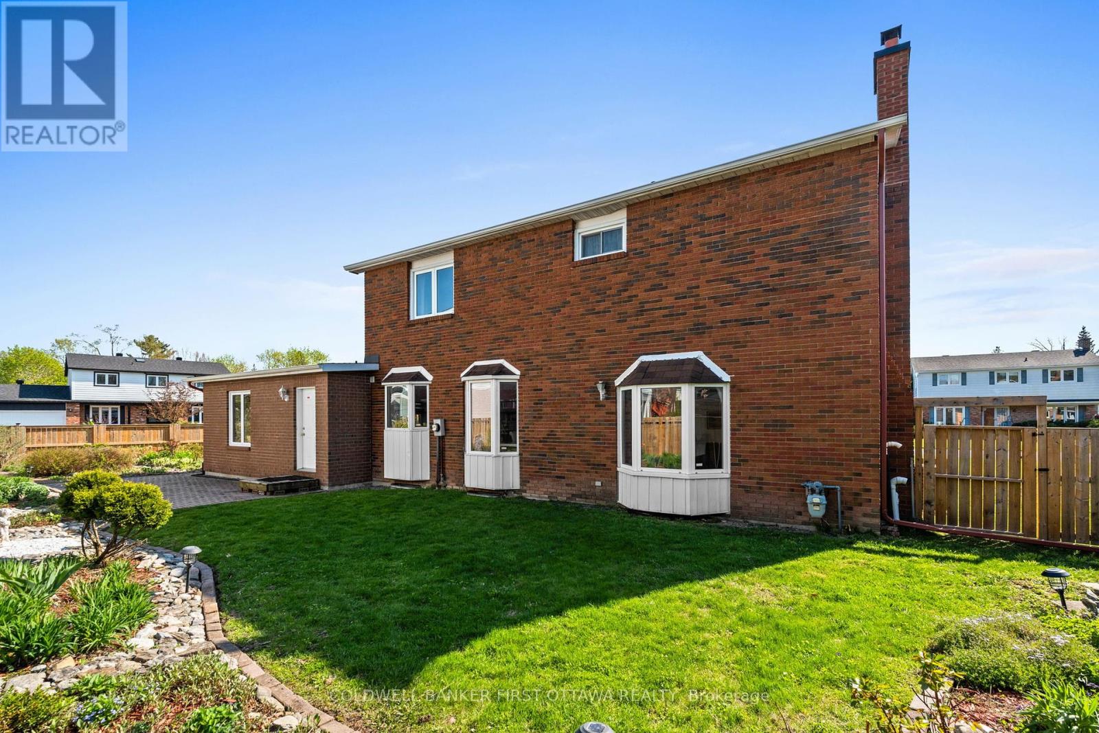 16 Denewood Crescent, Ottawa, Ontario  K2E 7G5 - Photo 44 - X12149724